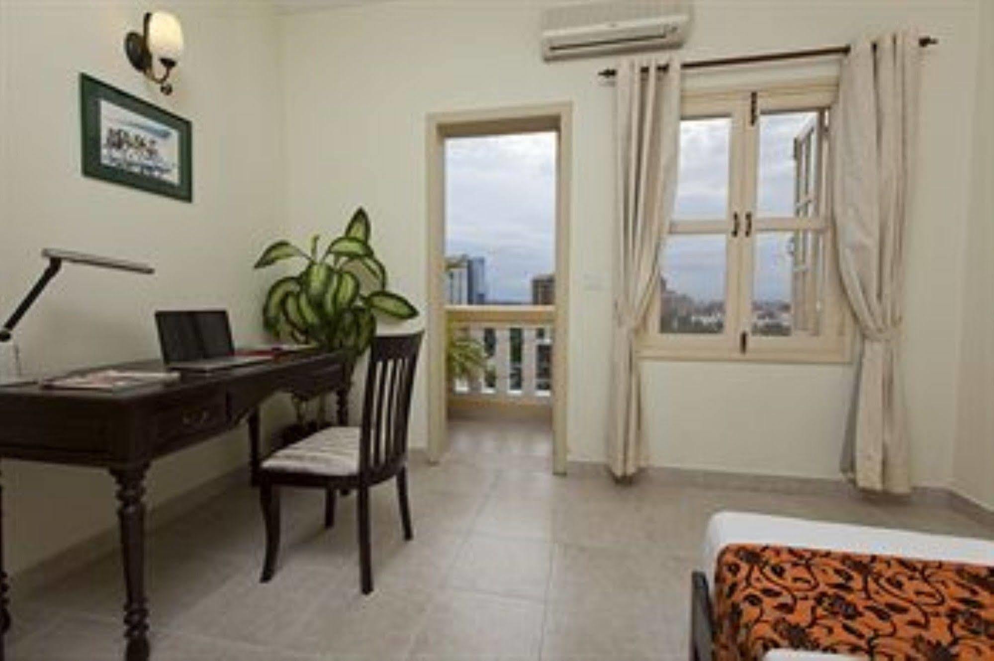 Grand Residence Phnom Penh Extérieur photo