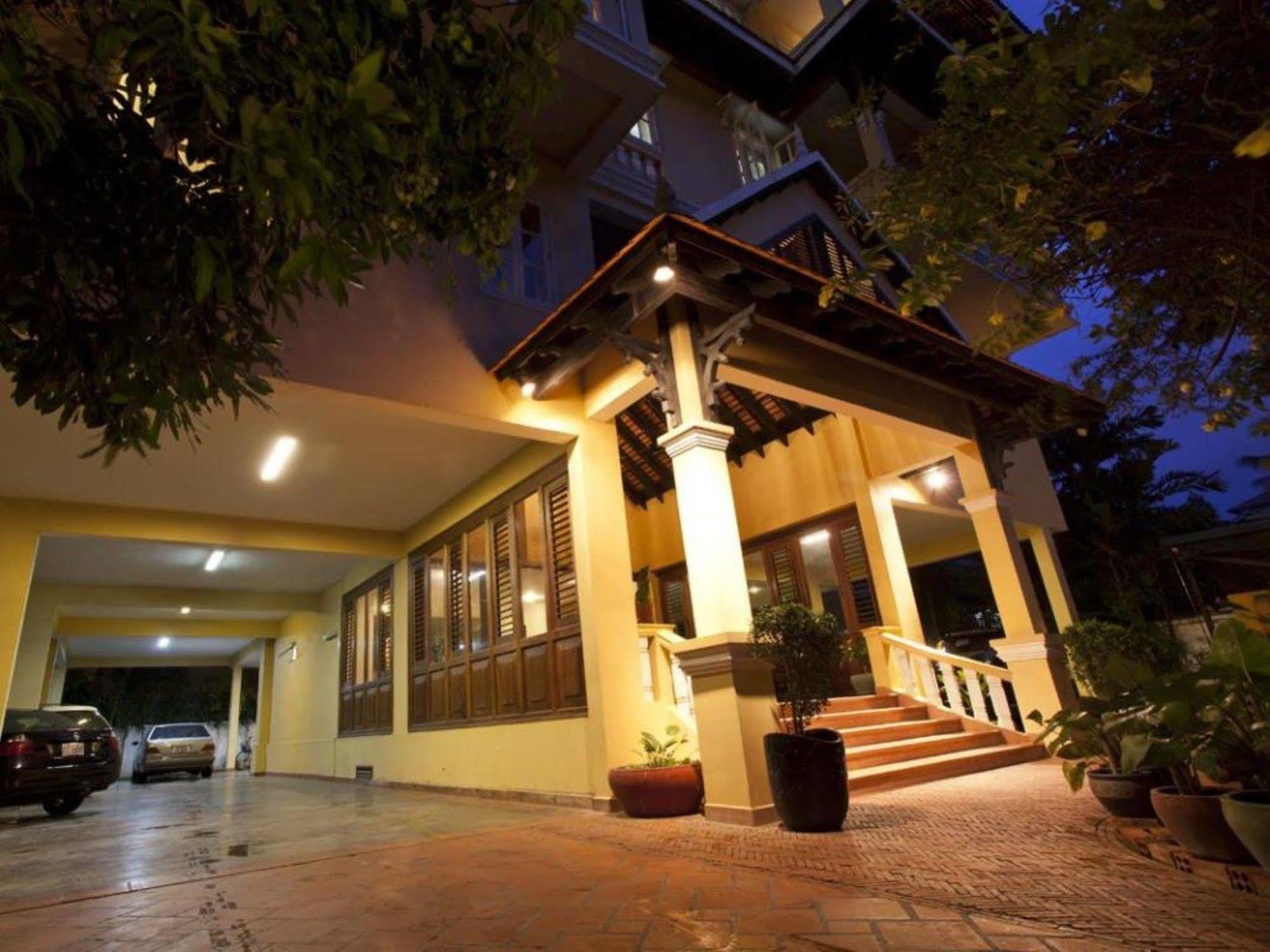 Grand Residence Phnom Penh Extérieur photo
